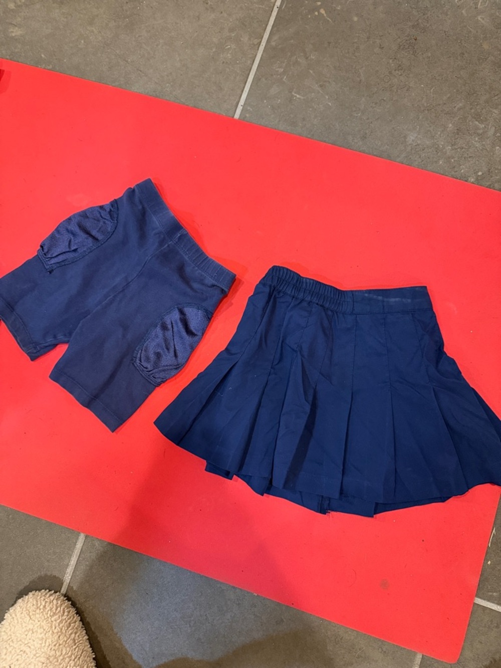 Girls tennis skirt and undershorts - 7/8